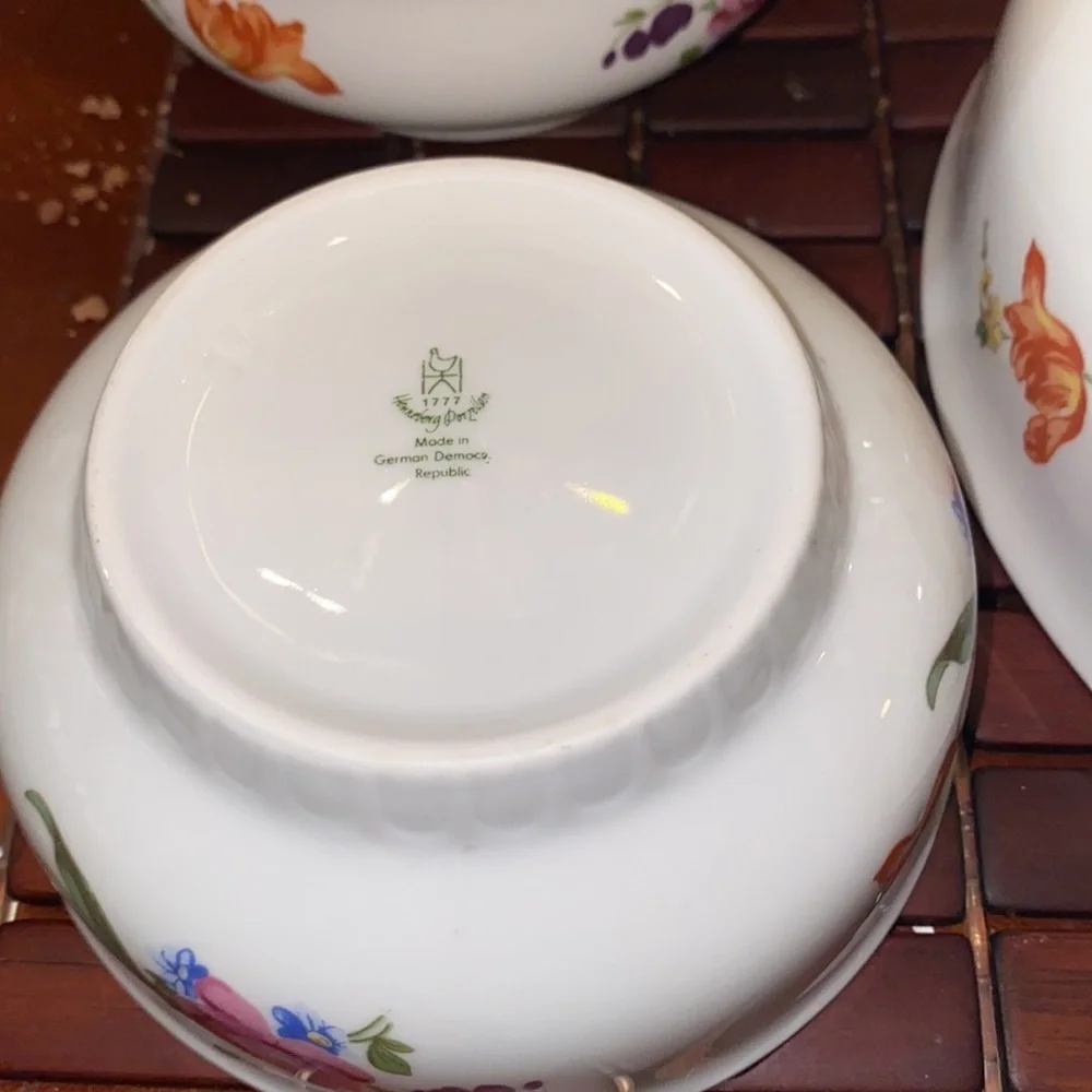Vintage 1777 Henneberg Porzellan German Multicolored Flowers Salad Fruit Bowl(7)